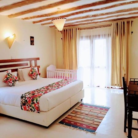 Athi River The Last Village Lodge מראה חיצוני תמונה