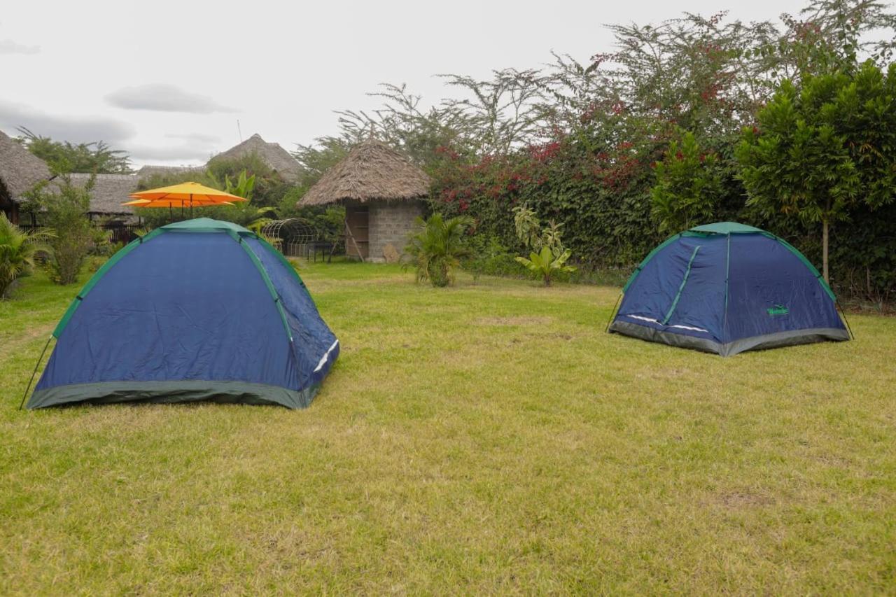 Athi River The Last Village Lodge מראה חיצוני תמונה