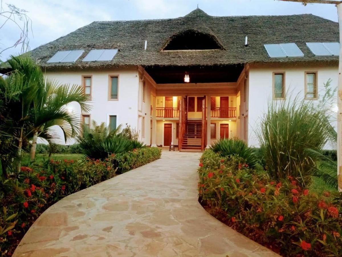 Athi River The Last Village Lodge מראה חיצוני תמונה