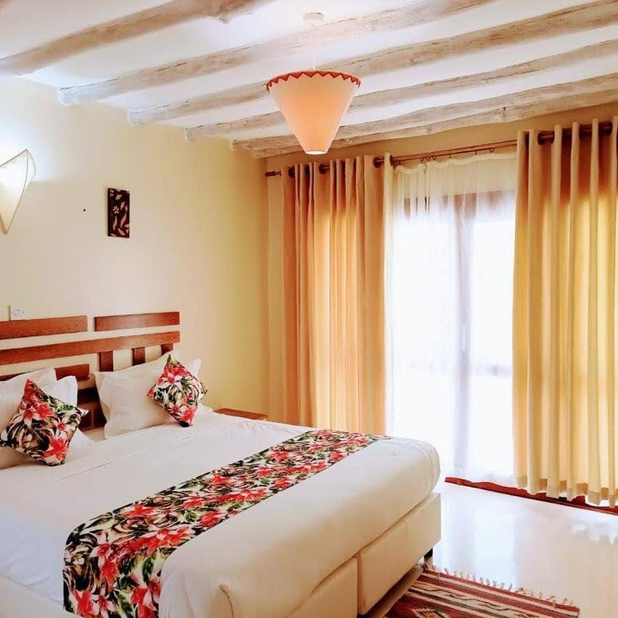 Athi River The Last Village Lodge מראה חיצוני תמונה