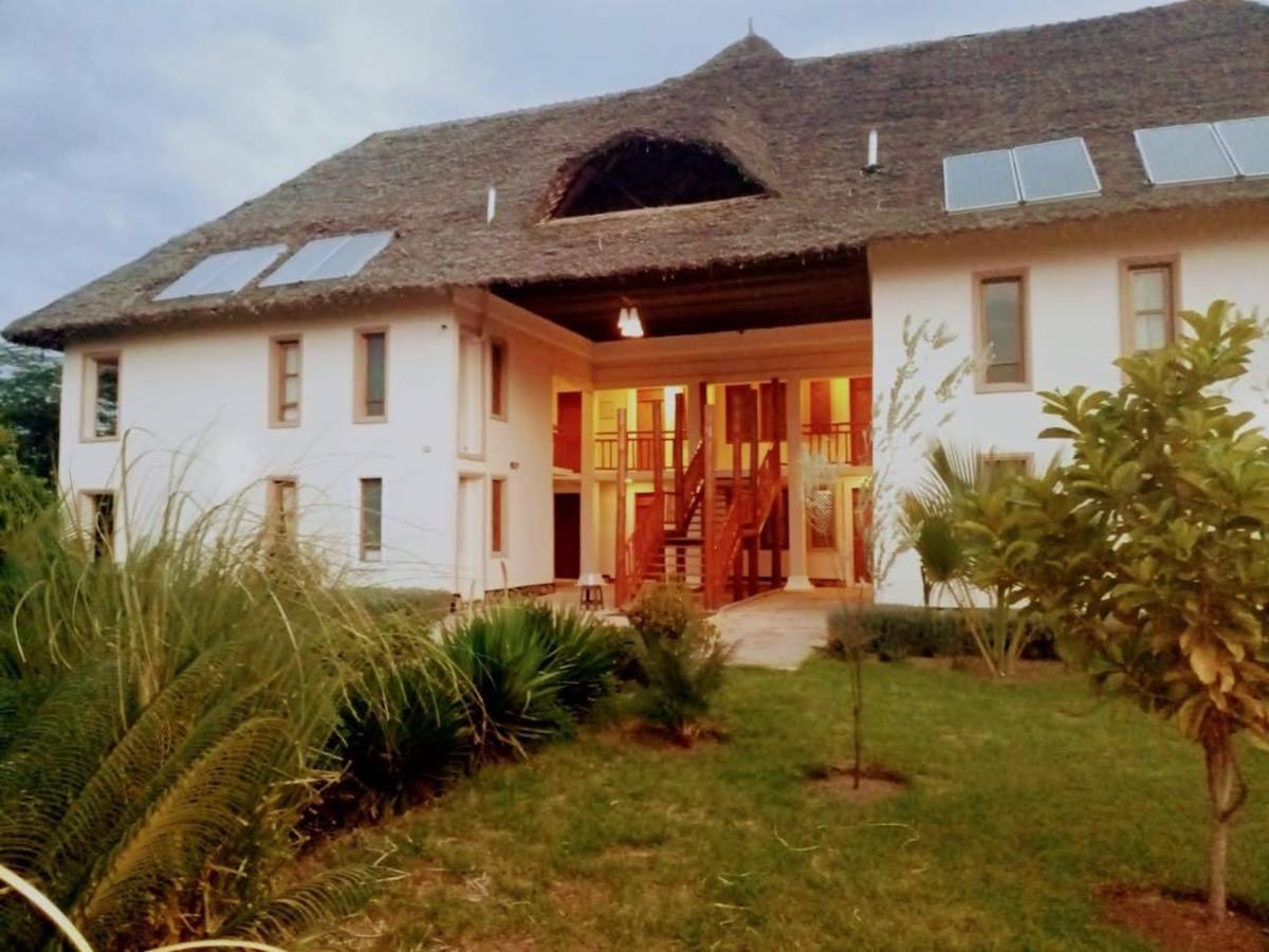 Athi River The Last Village Lodge מראה חיצוני תמונה